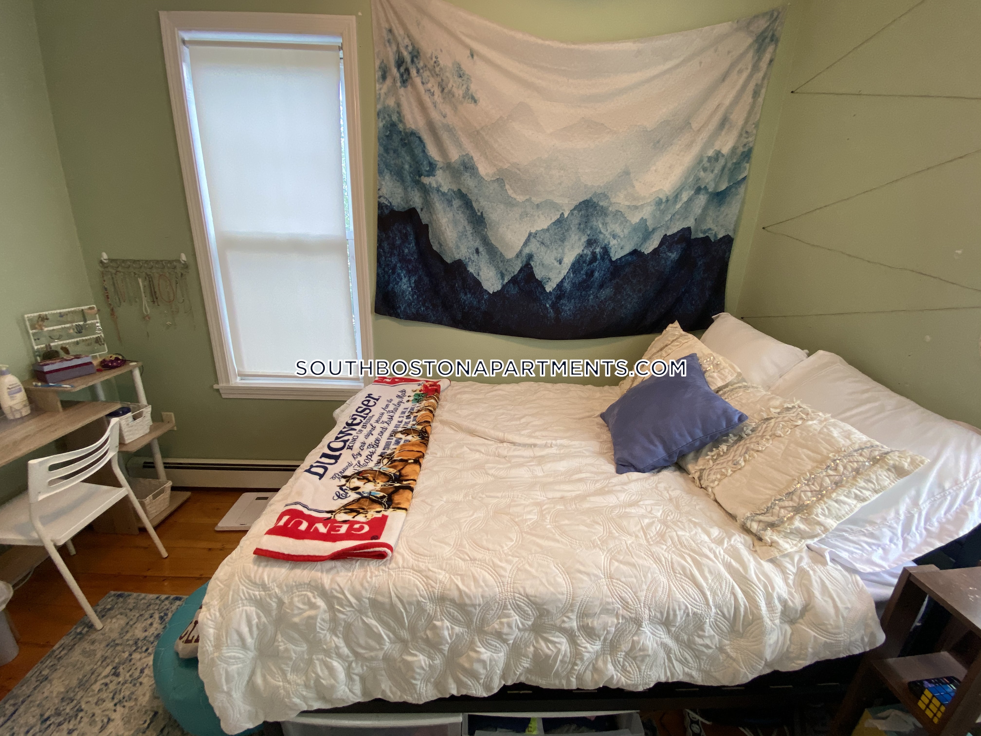 4 bed, 1.5 bath apartment for rent at 595 4th St Unit 2, South Boston — photo 3 of 42