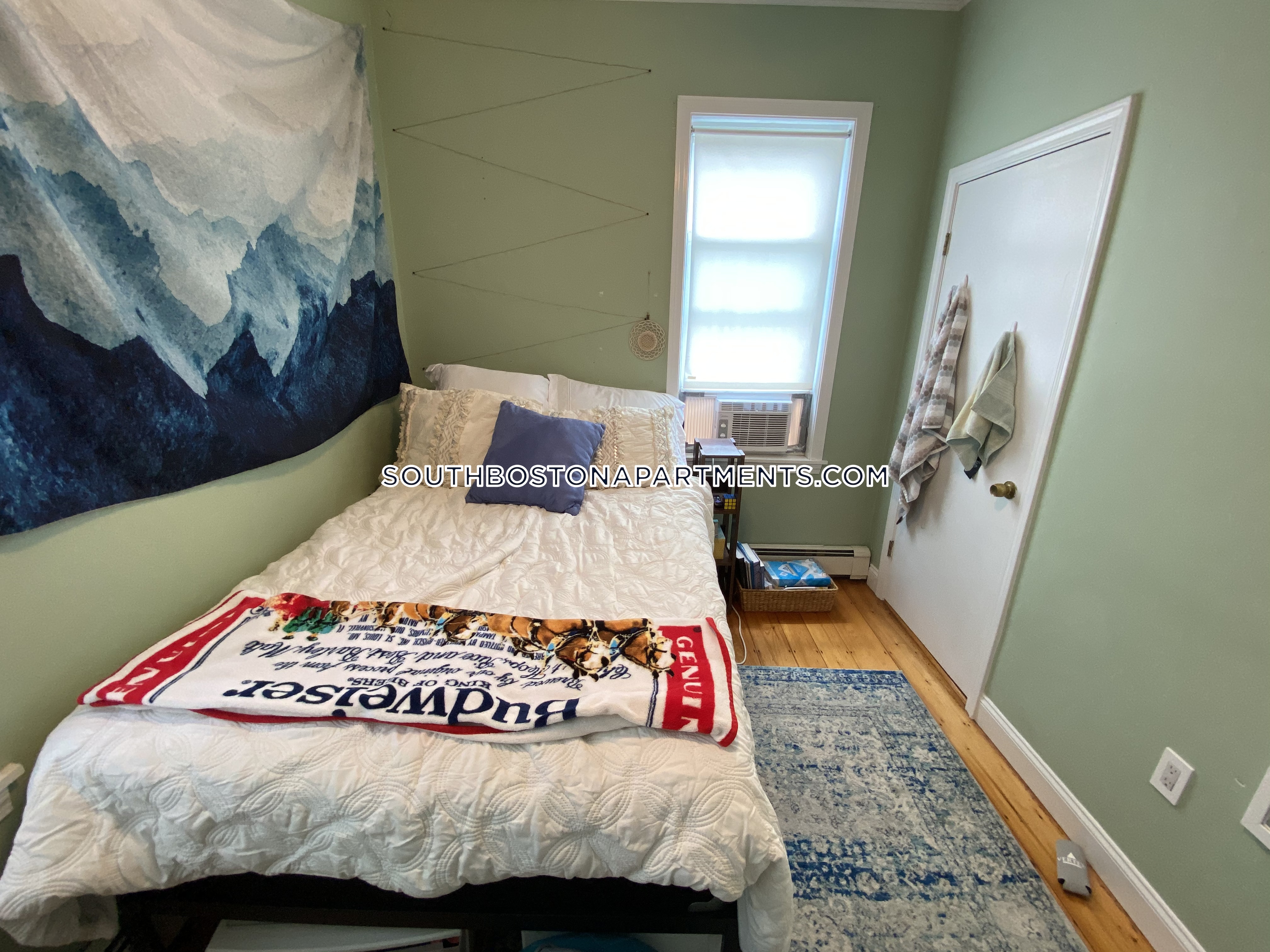 4 bed, 1.5 bath apartment for rent at 595 4th St Unit 2, South Boston — photo 5 of 42