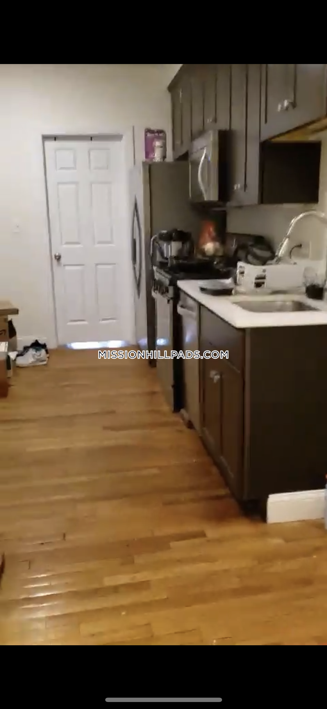 3 bed, 2 bath apartment for rent at 830 Huntington Ave Unit 1, Mission Hill — photo 9 of 23