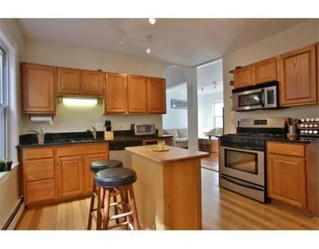 46 Middle St, South Boston