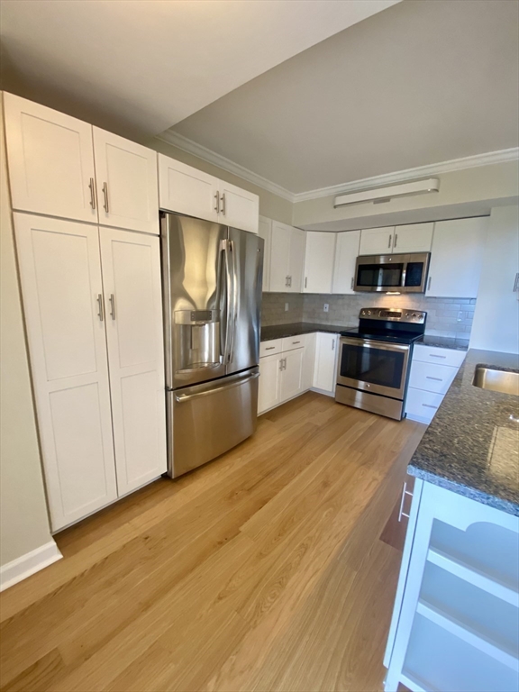 1731 Beacon St, Brookline