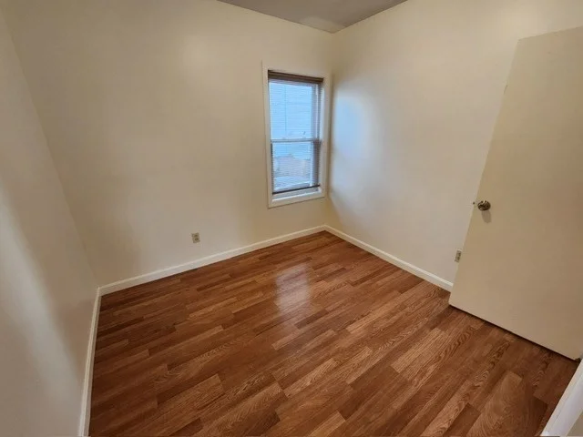 74 Fulton St, Fall River