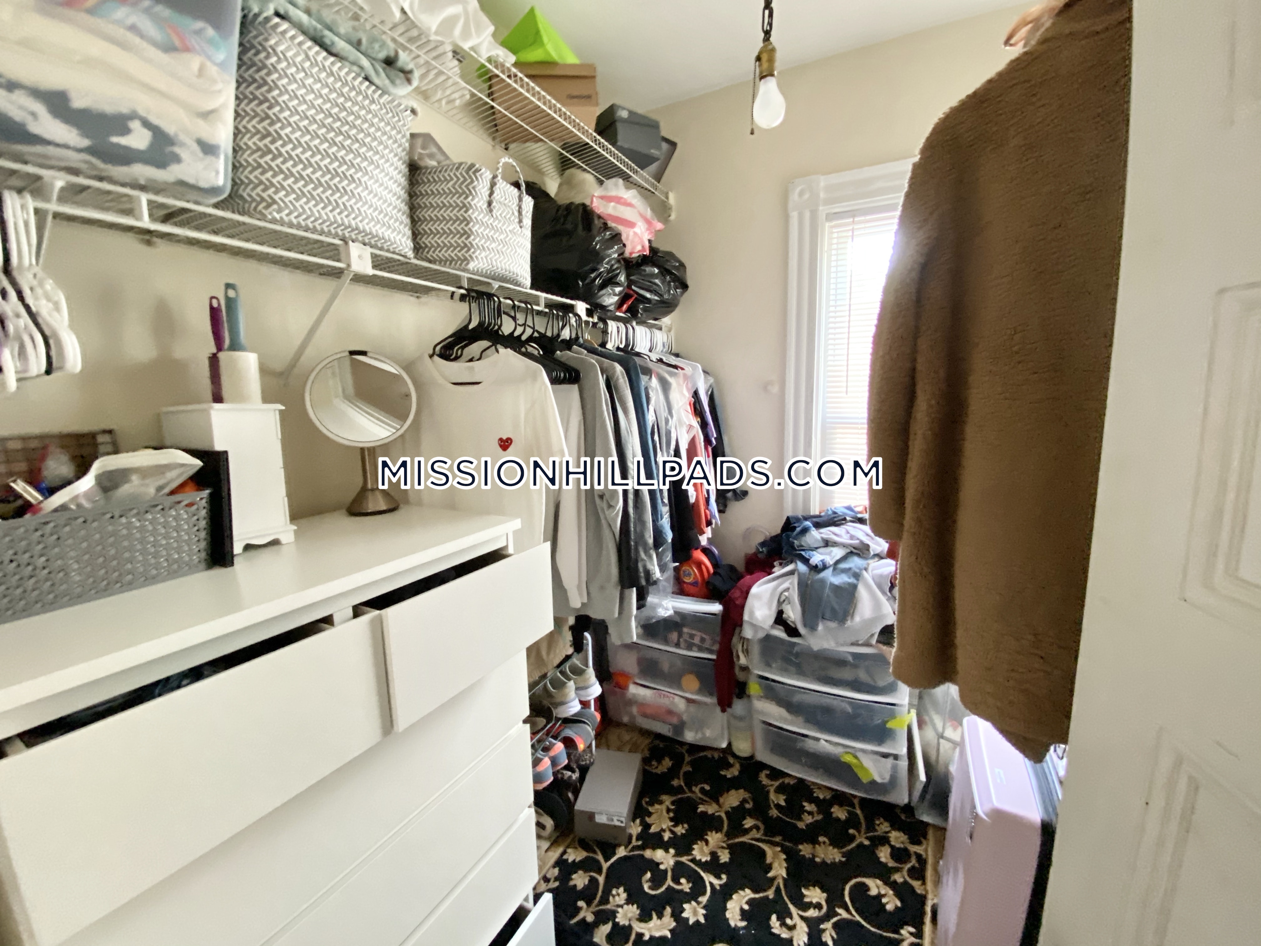 4 bed, 1 bath apartment for rent at 67 Hillside St Unit 2, Mission Hill — photo 11 of 28
