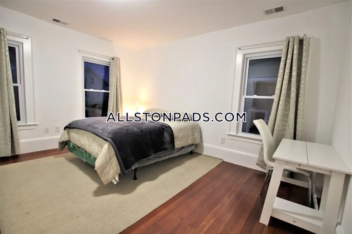 8+ bed, 4+ bath apartment for rent at 18 Holton St Unit U1, Allston — photo 3 of 16