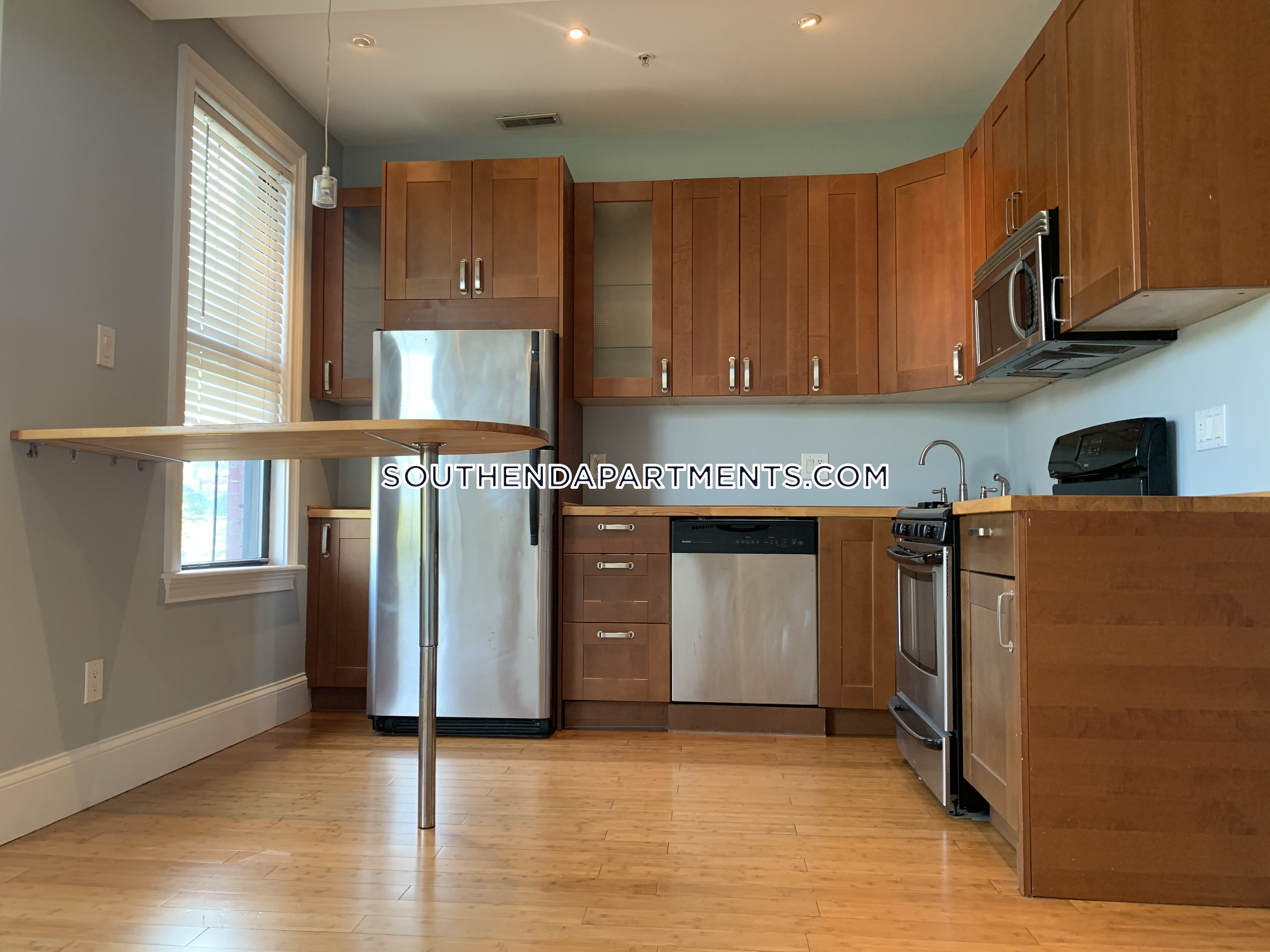 2 bed, 1 bath apartment for rent at 9 Cortes Unit 3, South End — photo 2 of 12