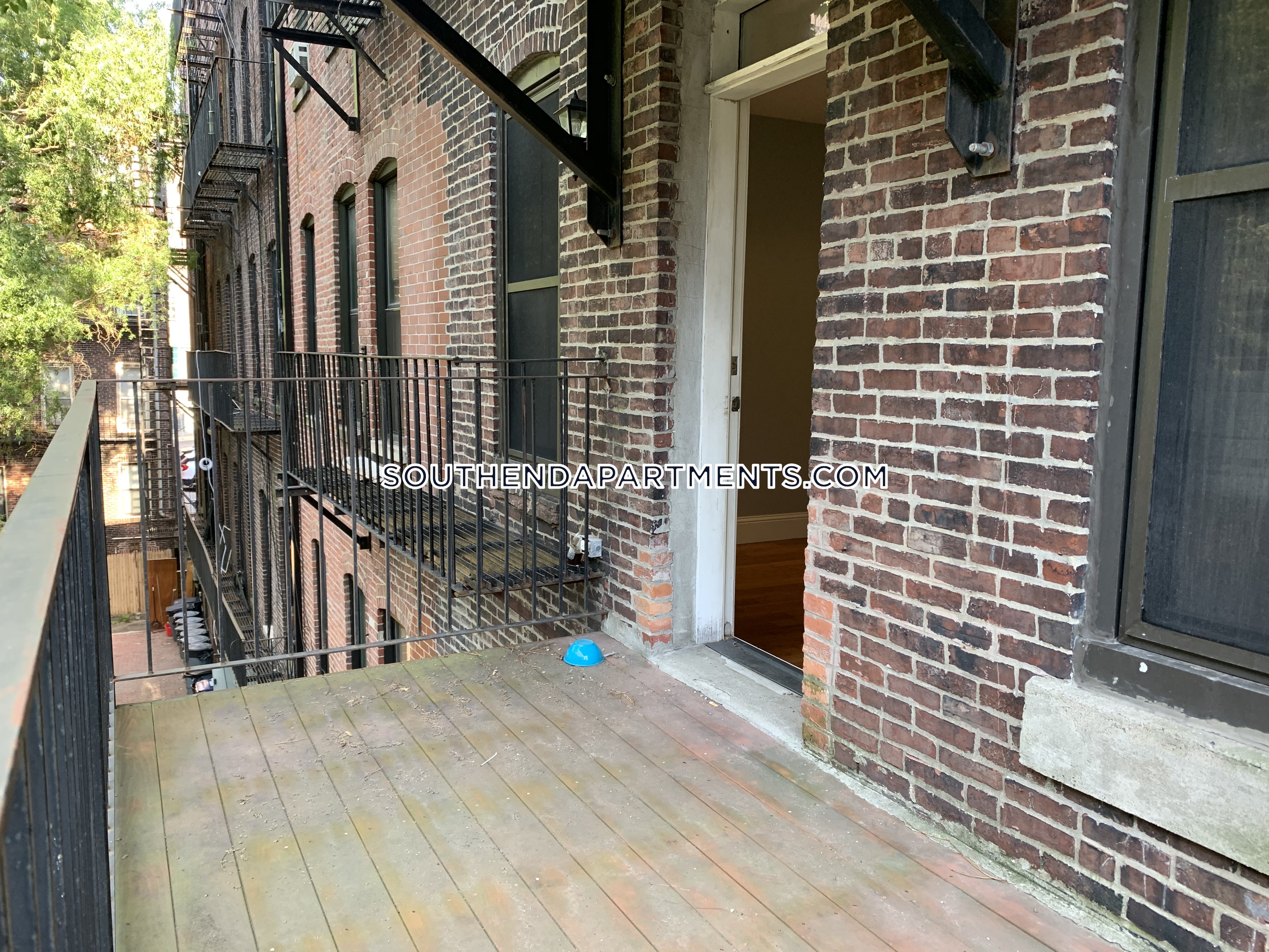 2 bed, 1 bath apartment for rent at 9 Cortes Unit 3, South End