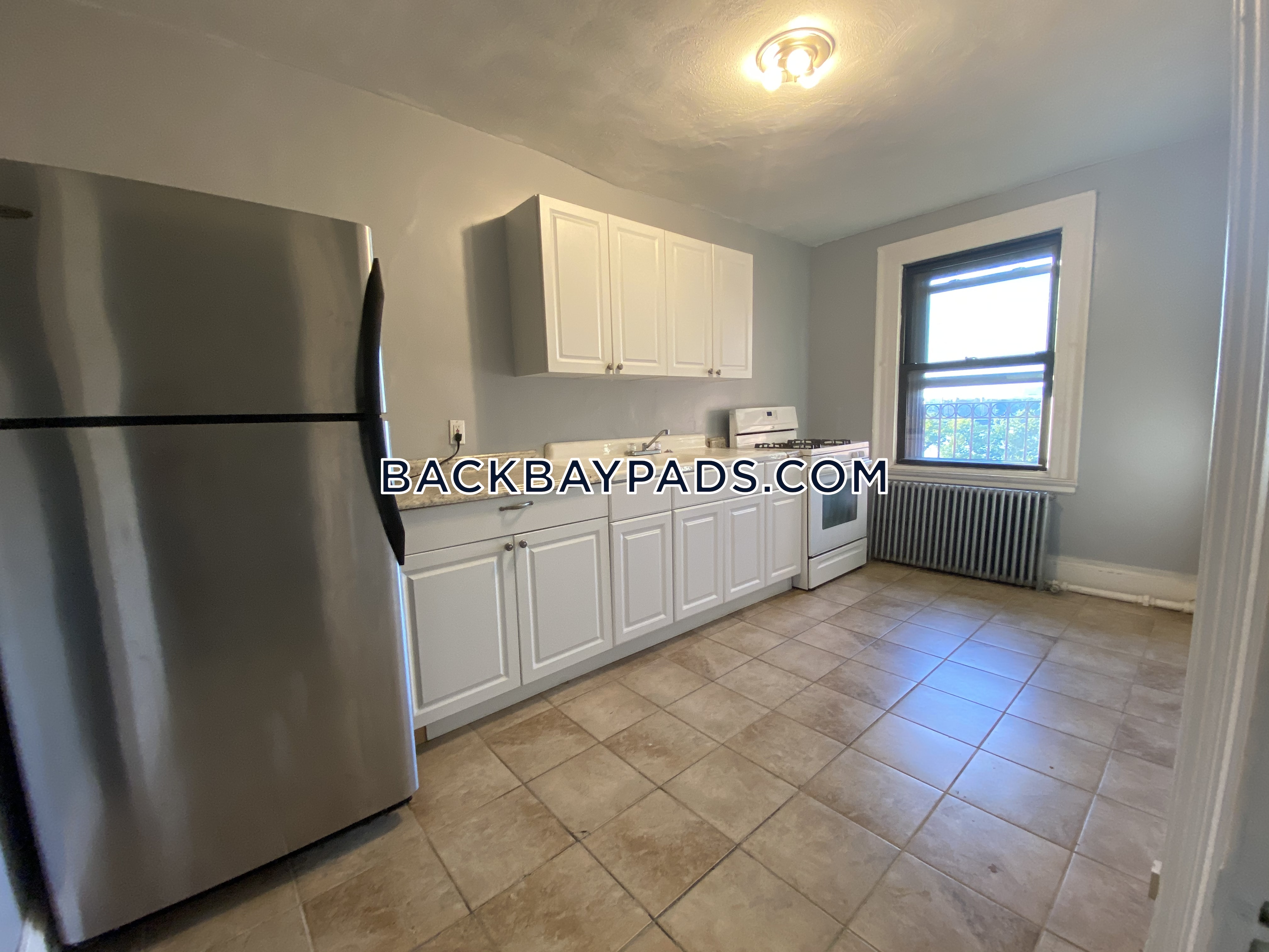 2 bed, 1 bath apartment for rent at 454 Beacon St Unit 5R, Back Bay