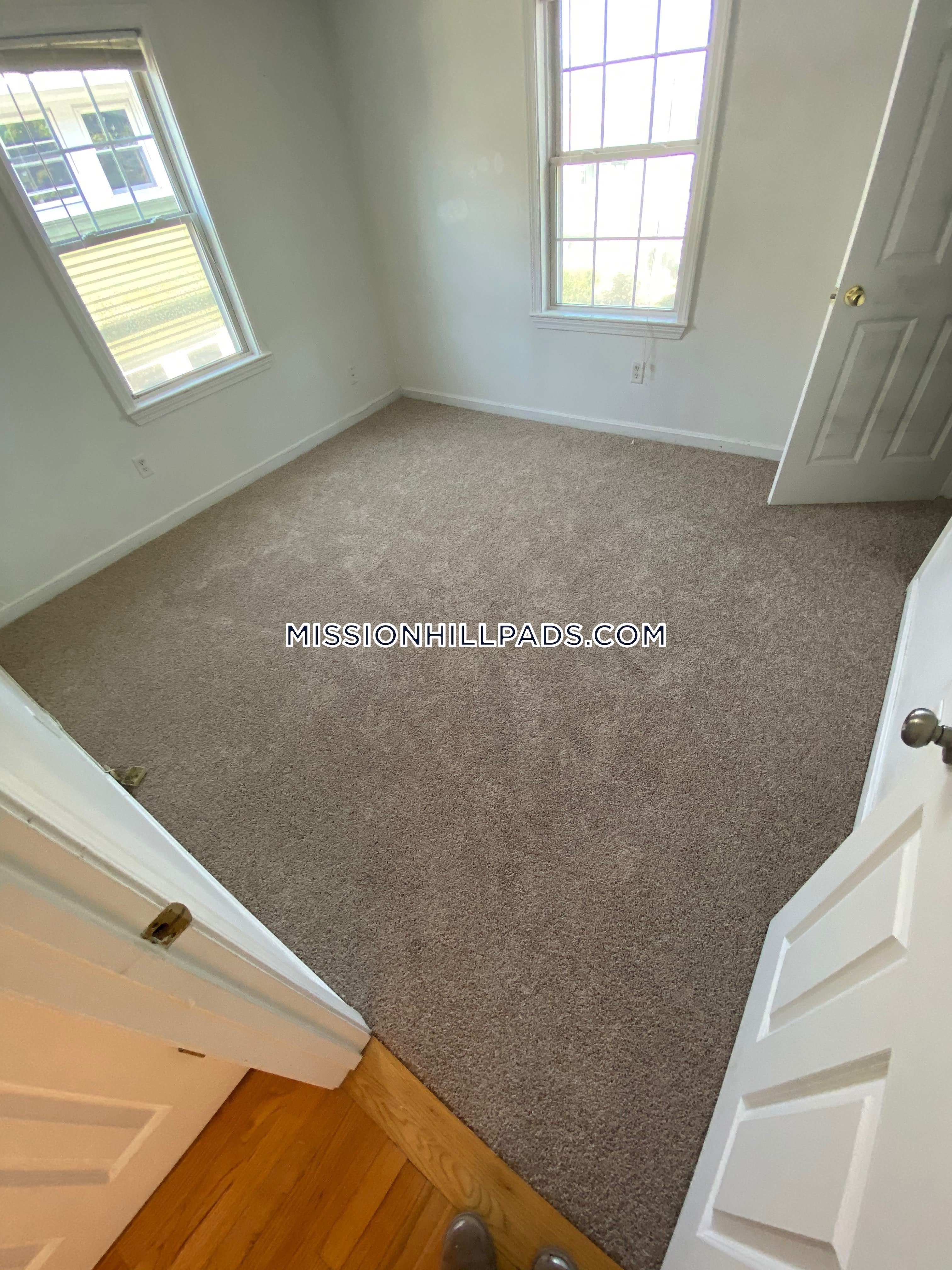 3 bed, 2.5 bath apartment for rent at 174 Calumet St Unit 1, Mission Hill — photo 16 of 32