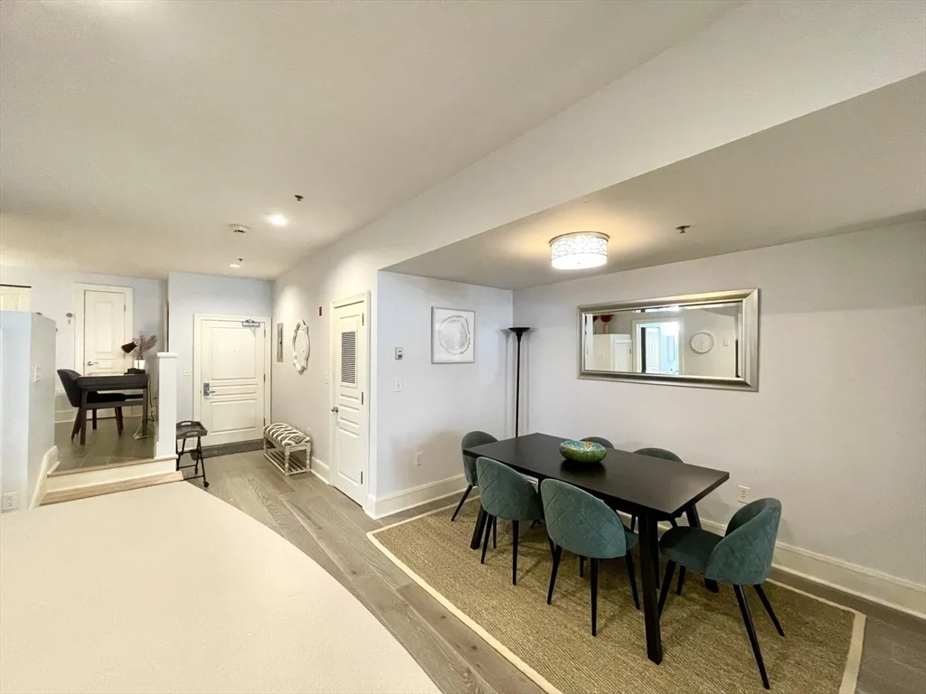 1387 Washington St, South End