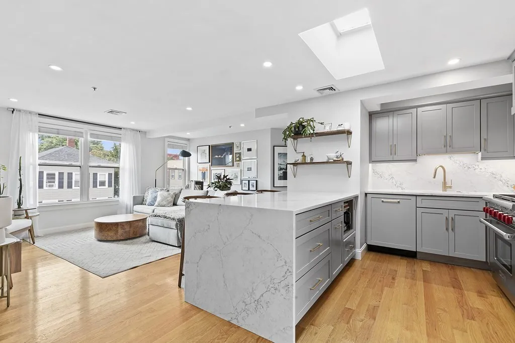 545 Cambridge St, East Cambridge