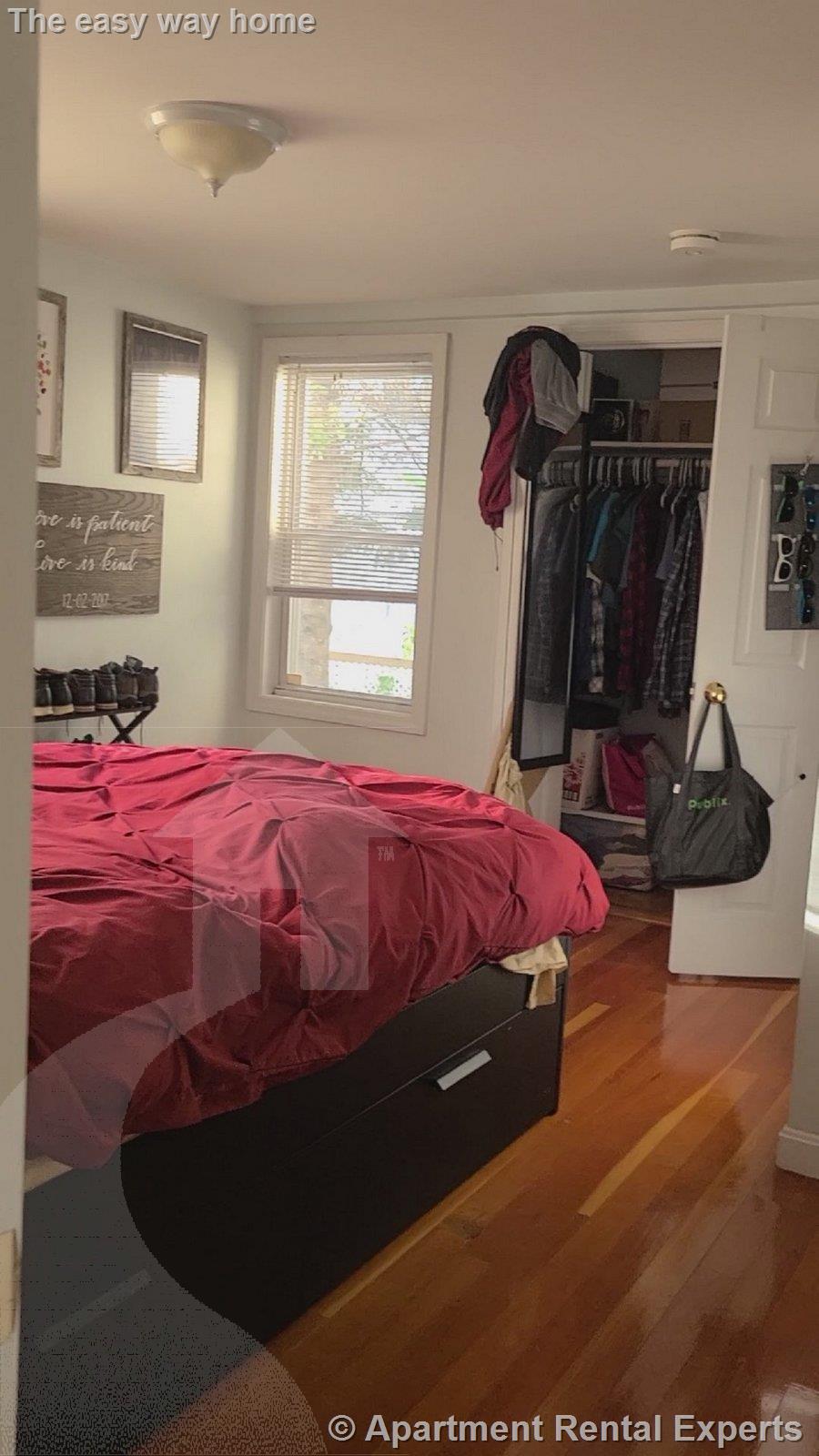 5 Clyde St, Davis Square