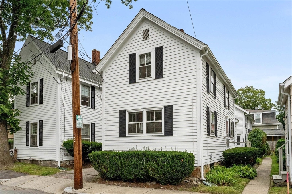 24 School St, Newton