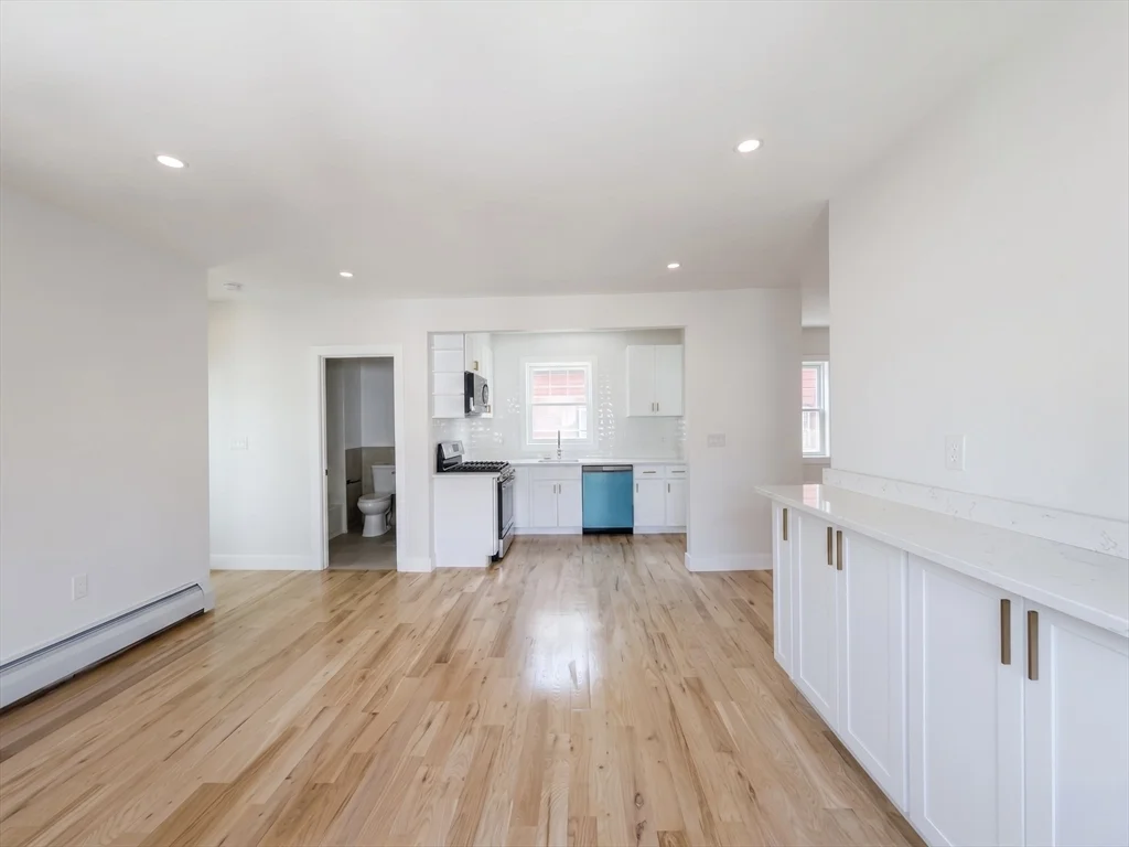10 Pearl, West Everett