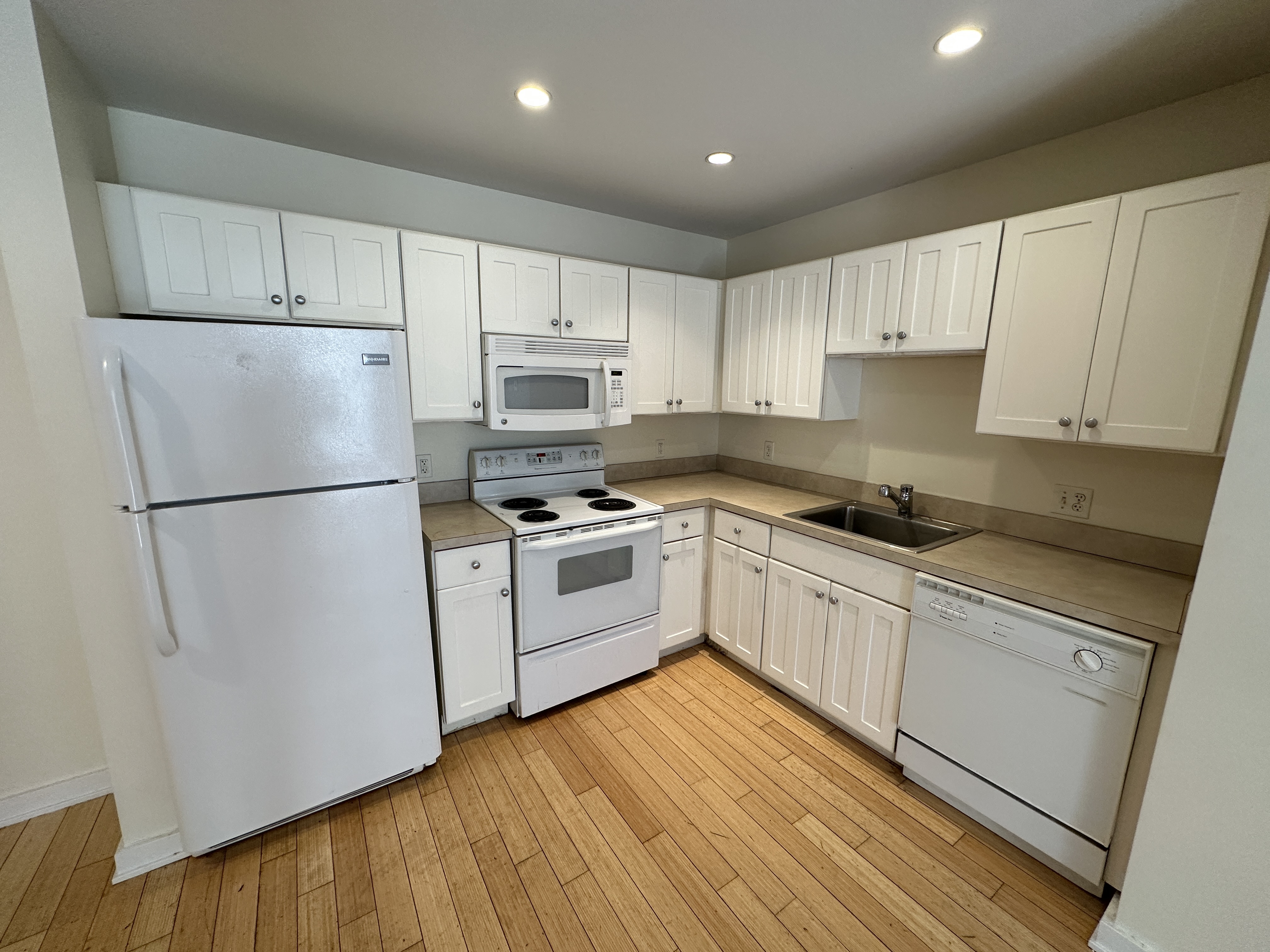 40 Boylston St, Downtown