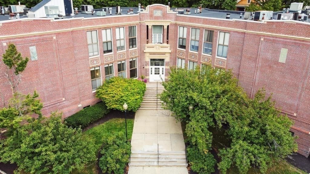 841 Parker St, Mission Hill