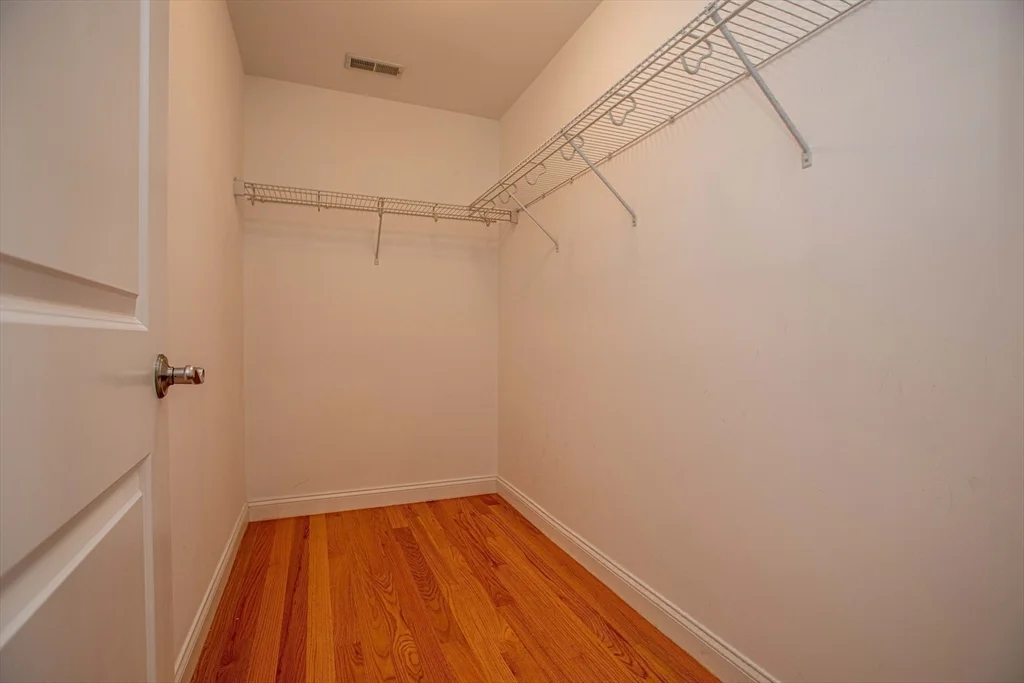 8 Summer Hill Circle, Arlington