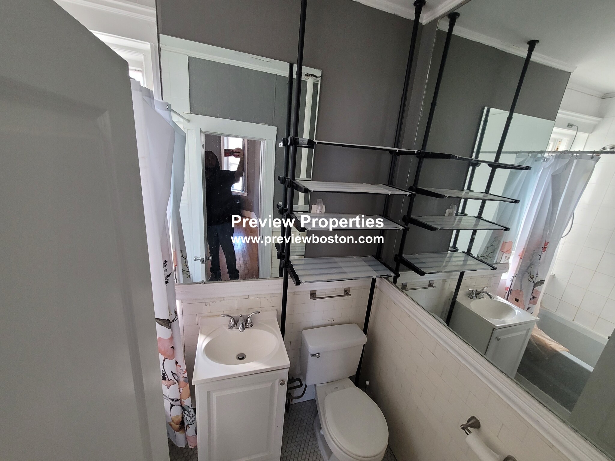 1572 Commonwealth Ave, Brighton