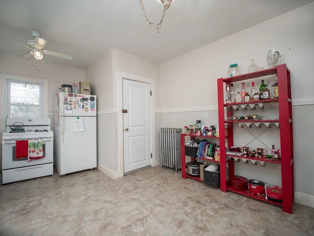 60 Powder House Blvd, Tufts