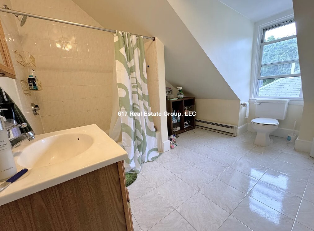 216 Freeman St, North Brookline