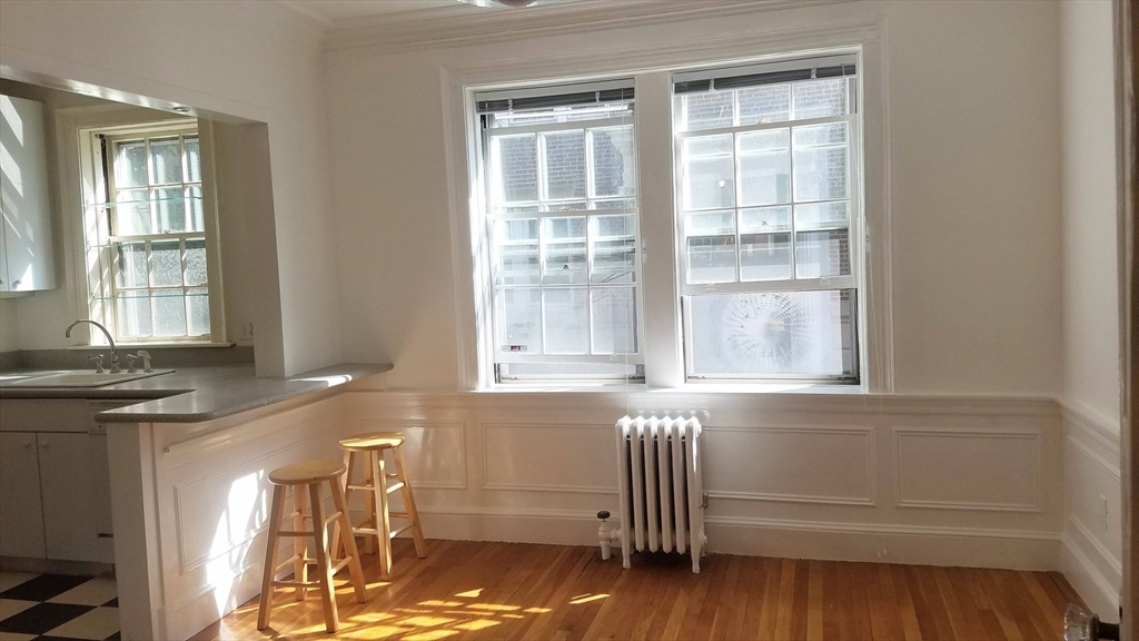 77 Martin St, Neighborhood Nine