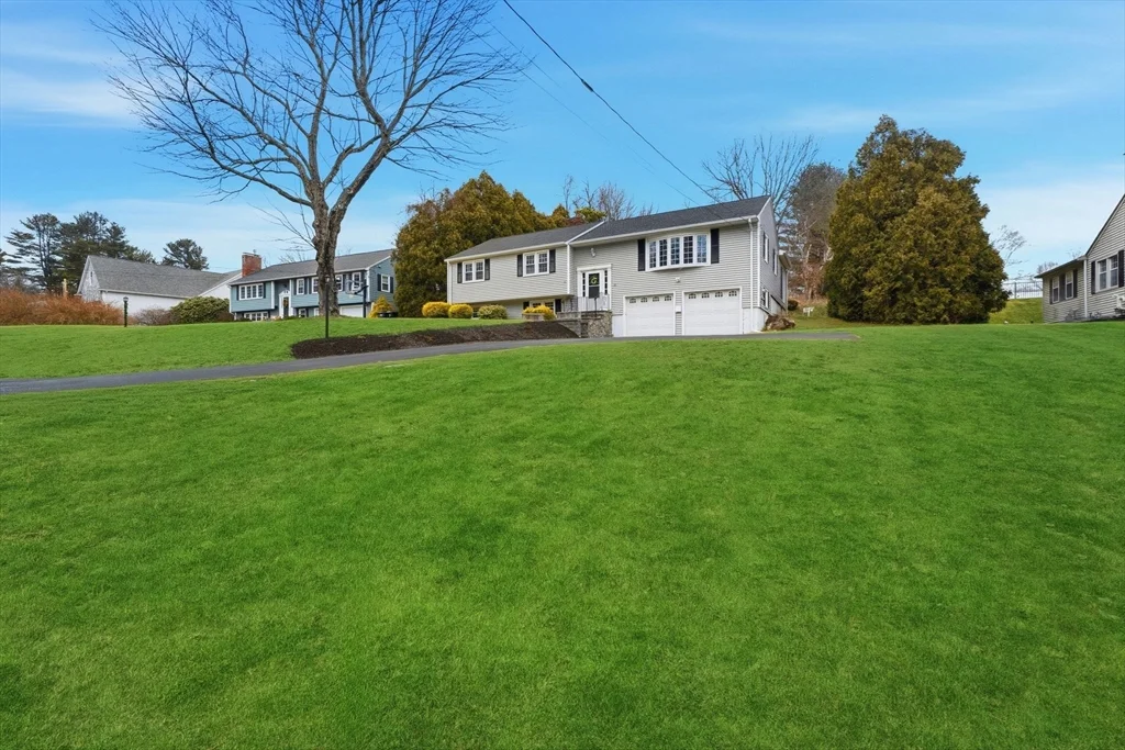 38 Juniper Ln, Holden