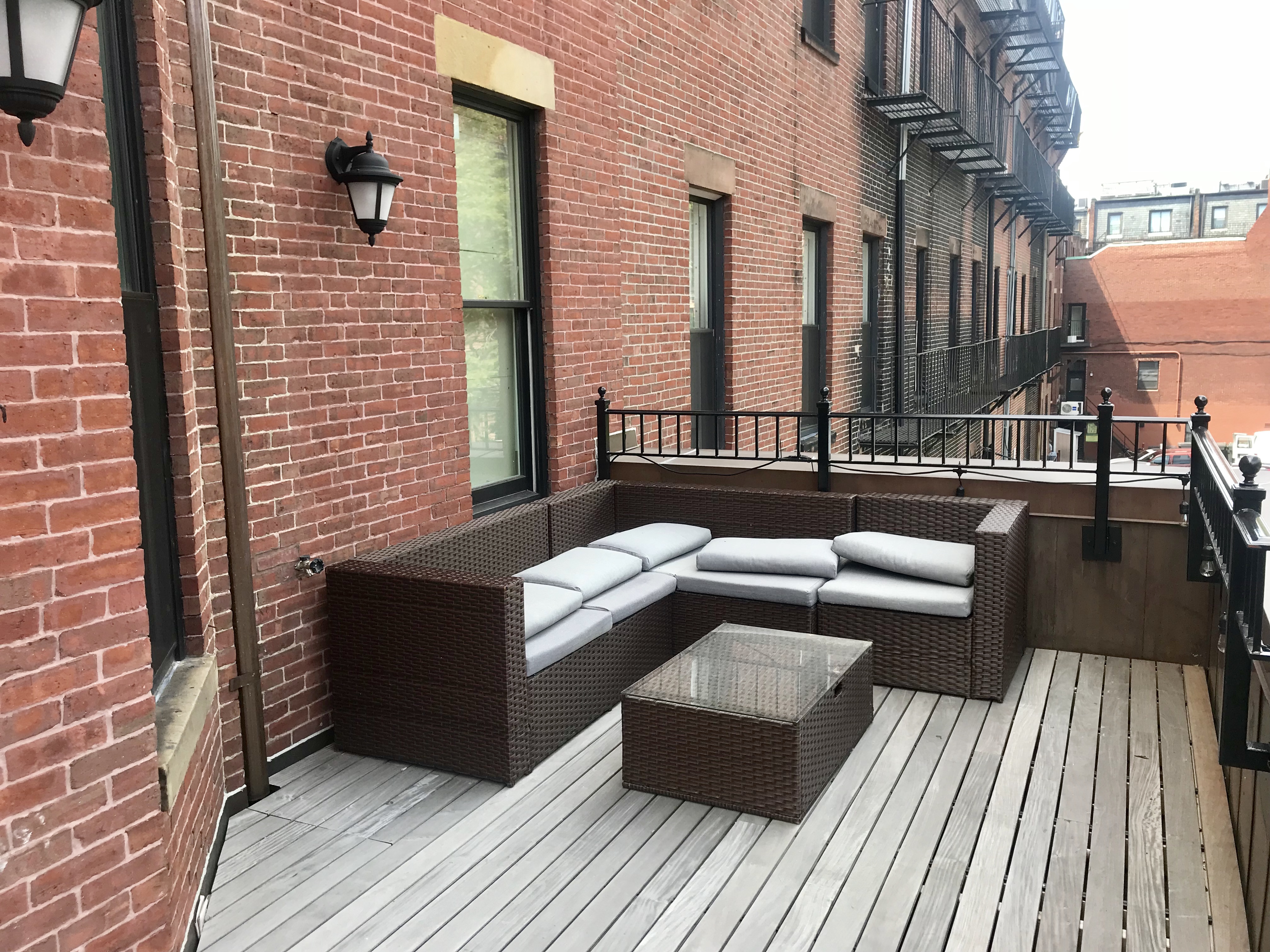 209 Newbury St, Back Bay