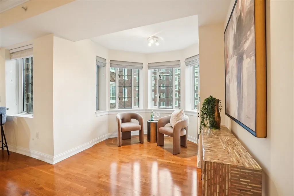 20 Chapel St, Longwood