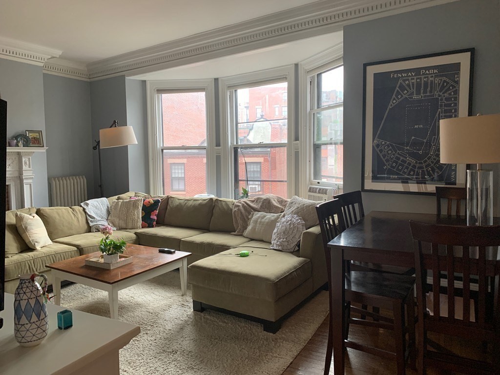 373 Commonwealth Ave, Back Bay