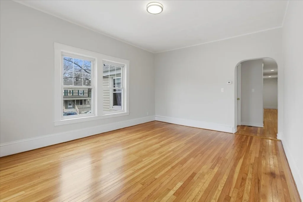 715 Truman Pkwa, Hyde Park