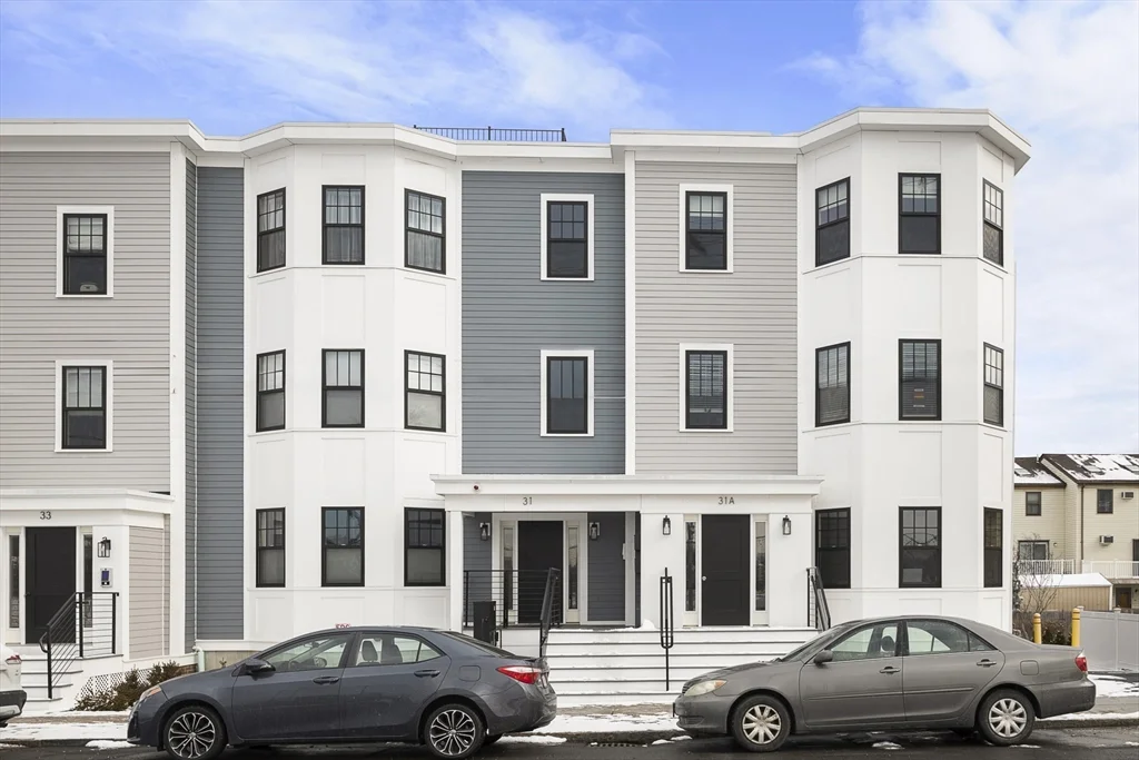 31 Boardman St, East Boston