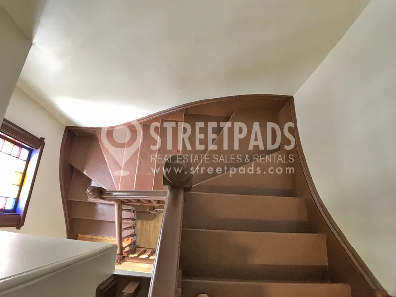 327 Highland Ave, Powder House Square