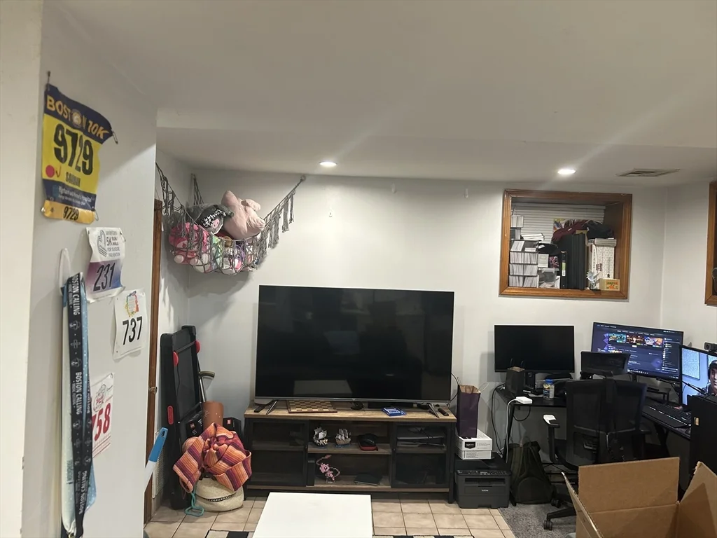 80 Mount Pleasant, Roxbury