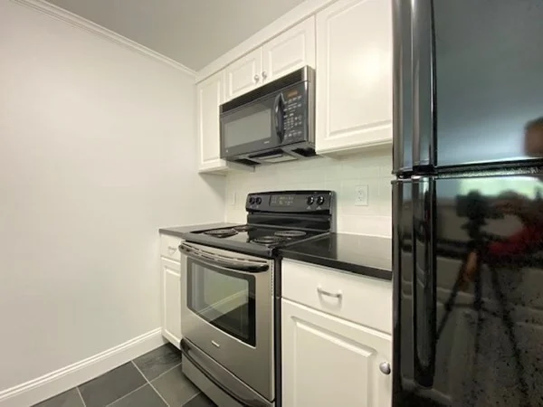 1933 Commonwealth Ave, Brighton