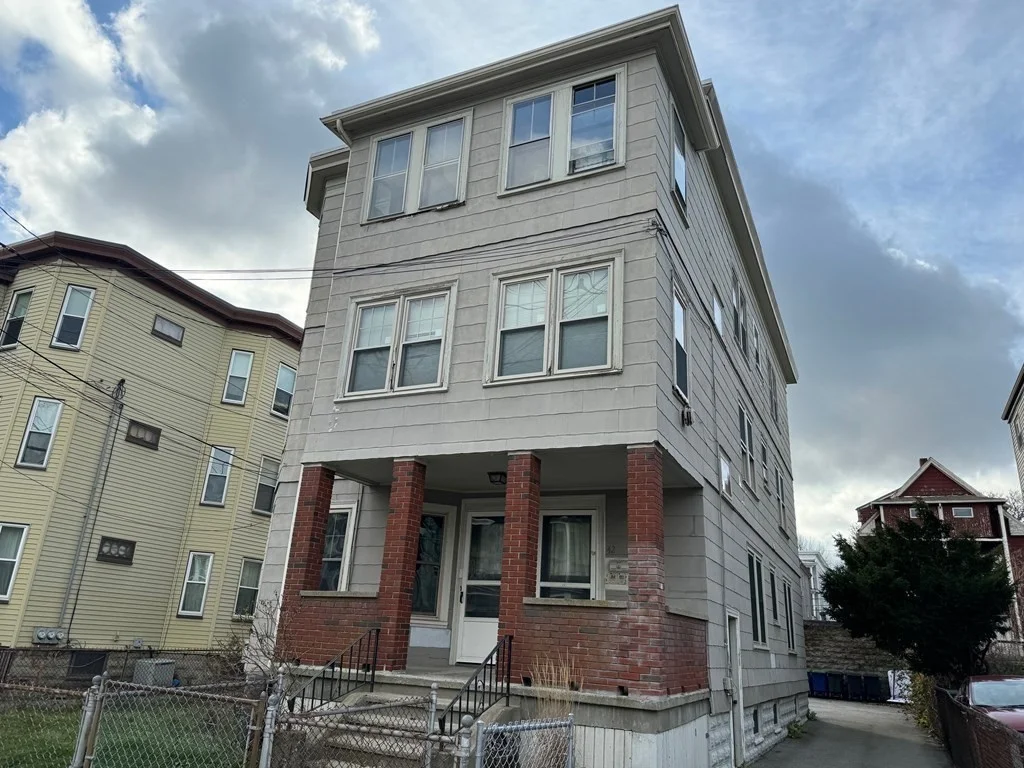 40 Sydney, Somerville