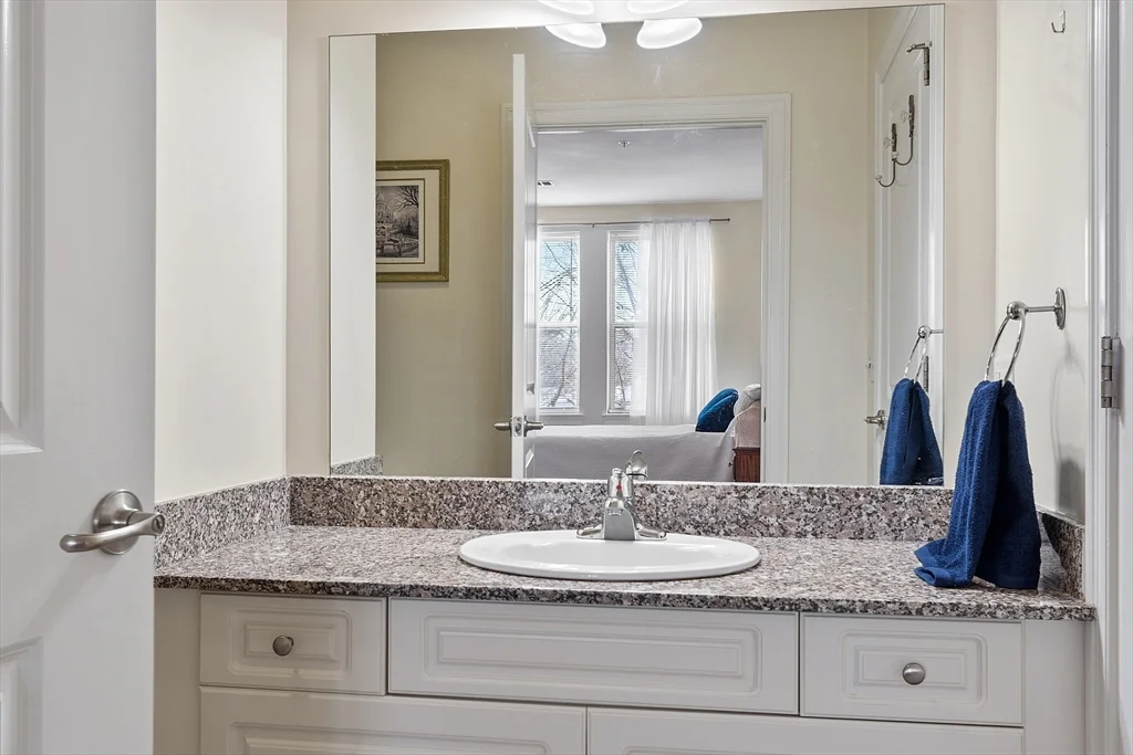 3 Harvest Dr, North Andover