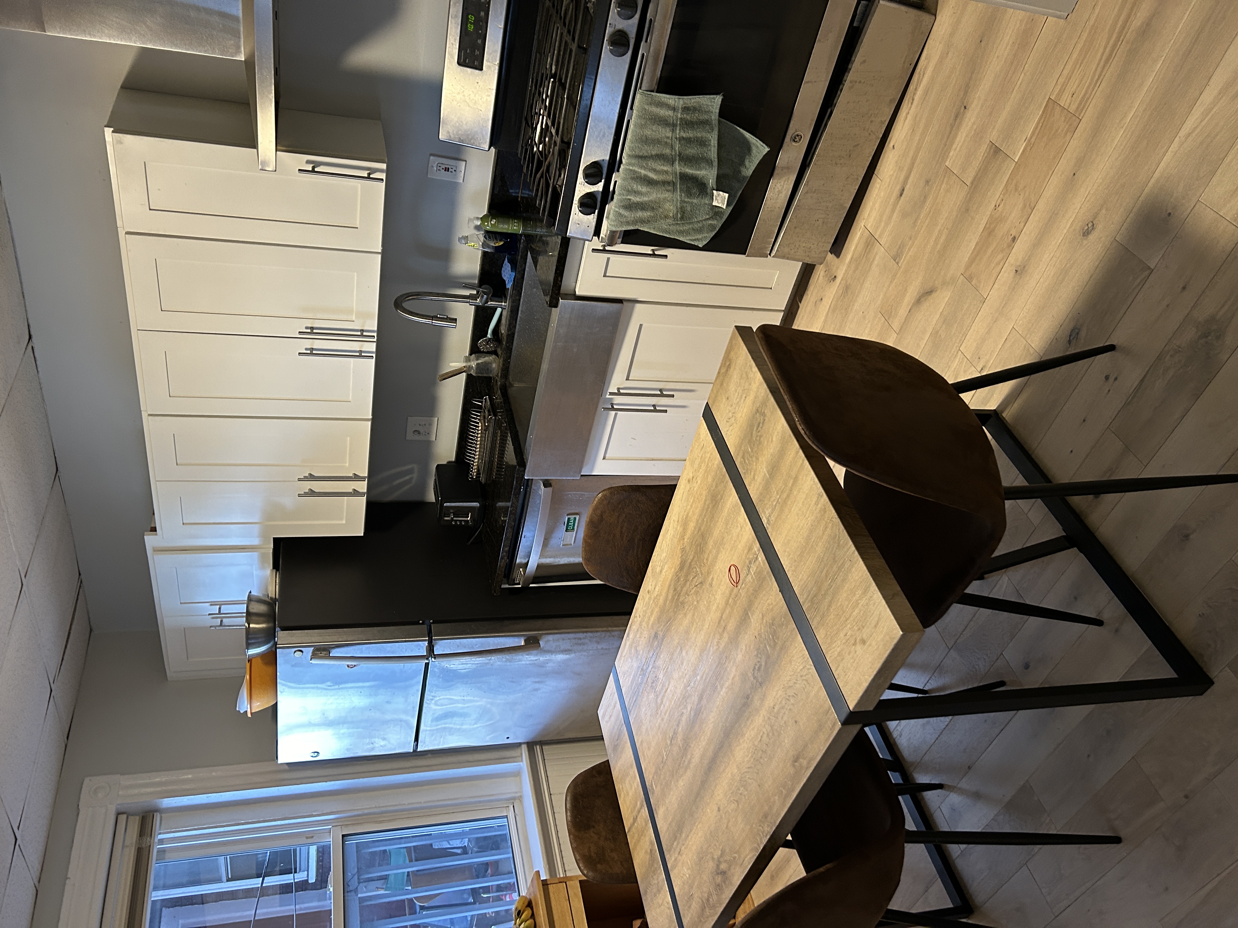 147 Columbia St, The Port