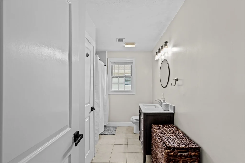 47 Oldfields Rd, Dorchester