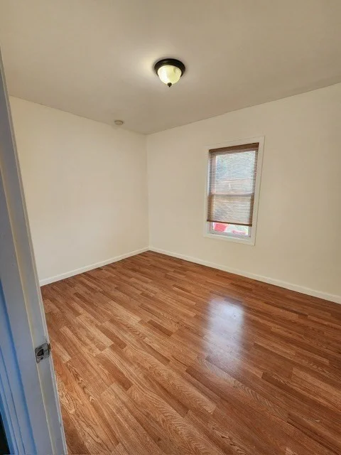 74 Fulton St, Fall River