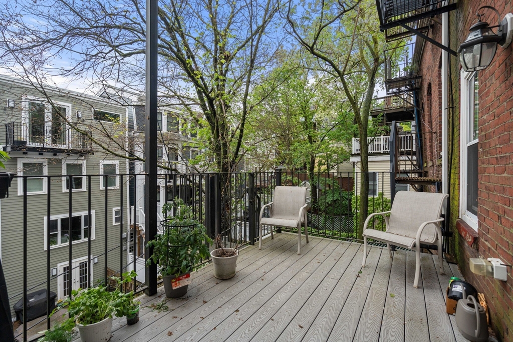 8 Pacific St, South Boston