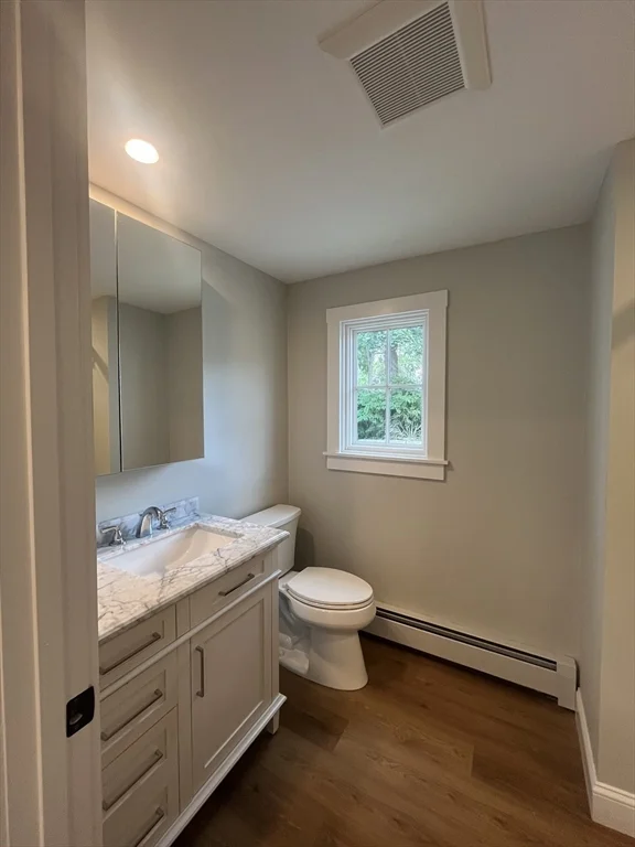 100 Main St, Hopkinton