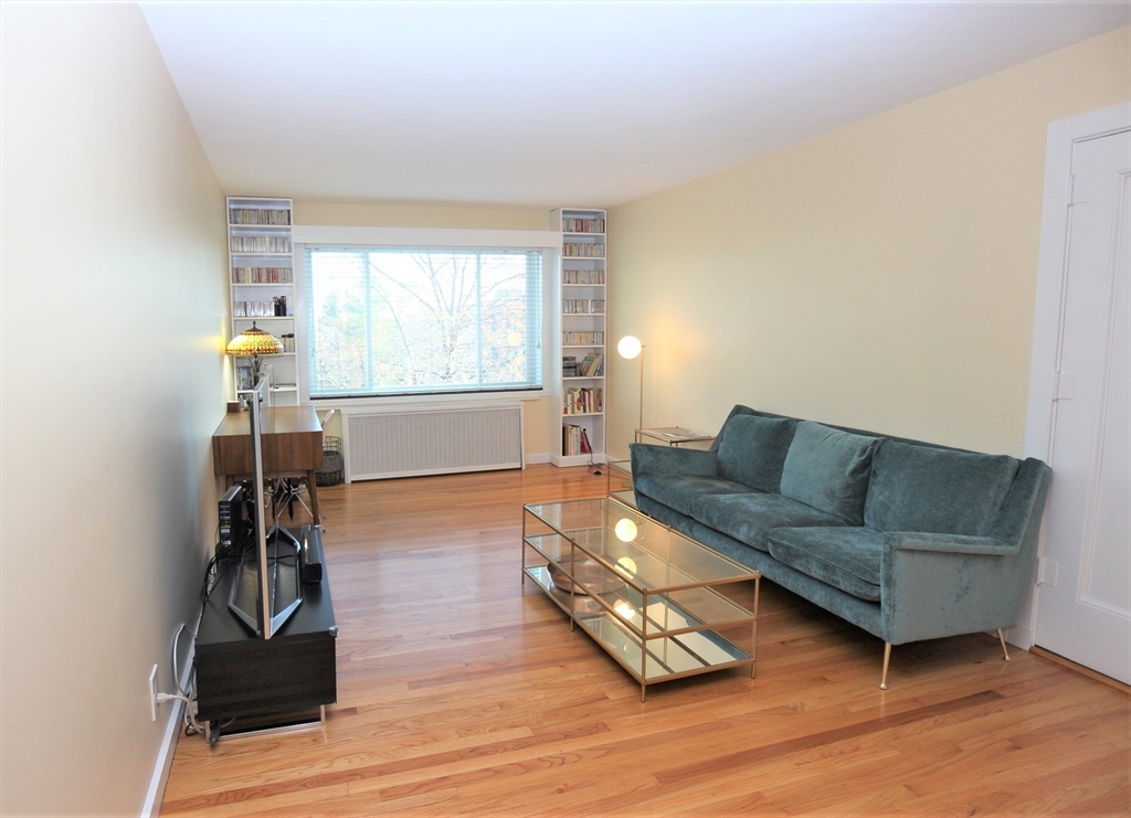 125 Pleasant St, Arlington