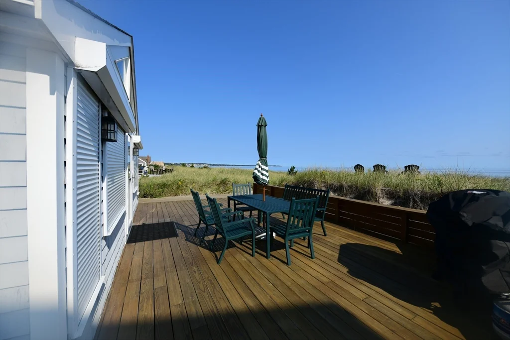 239 Phillips Rd, Sandwich