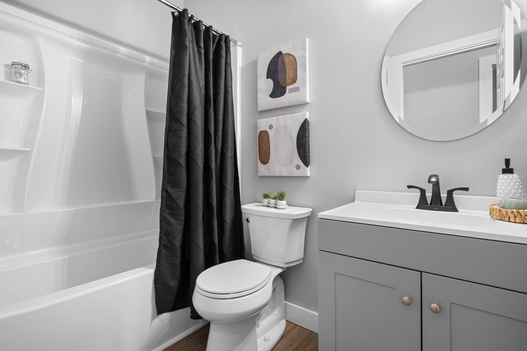 390 Meridian St, Central Square