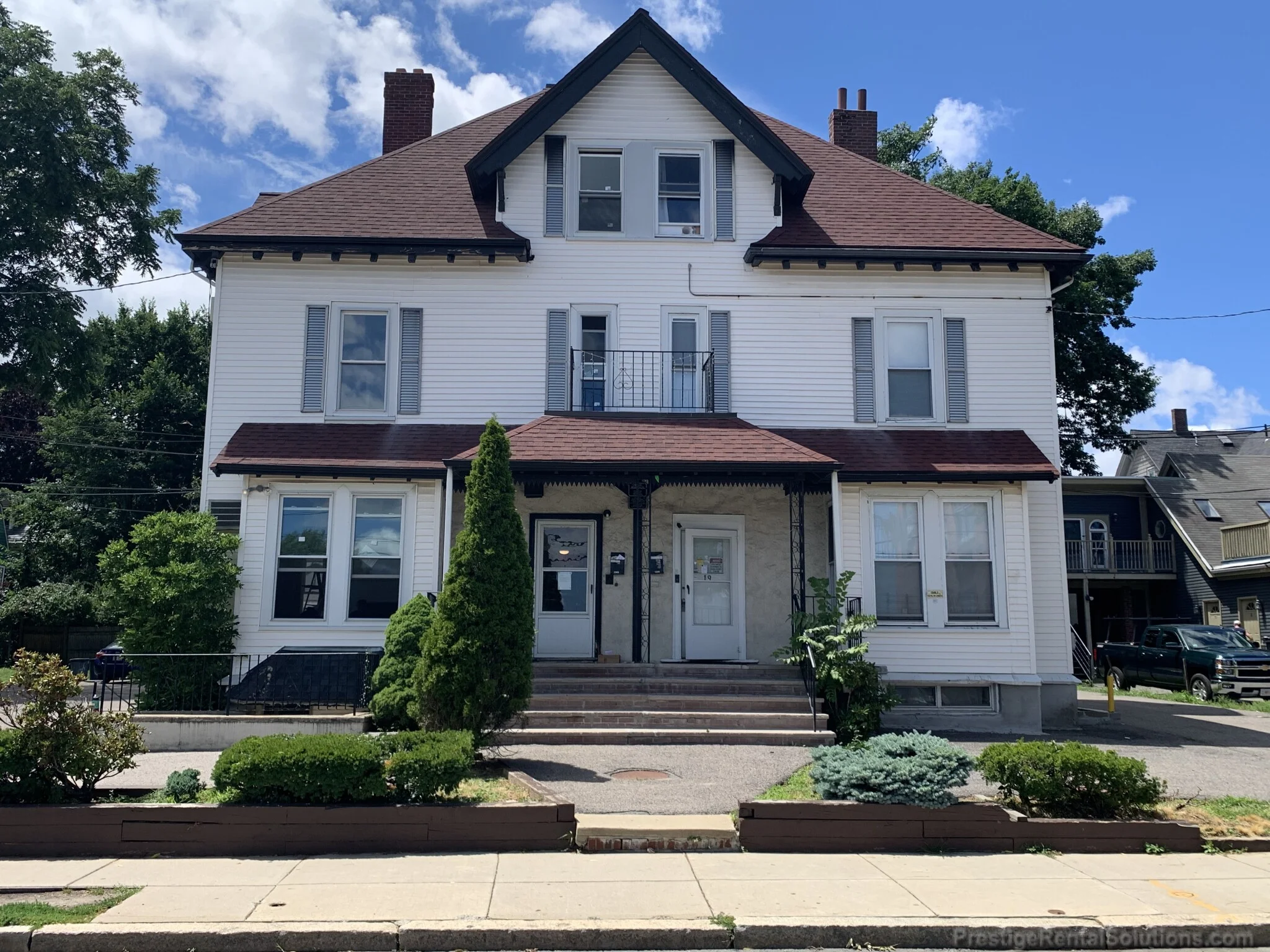 21 Linden St, Allston
