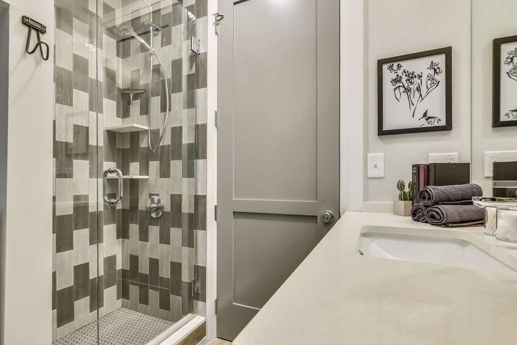 719 E 2nd St, South Boston