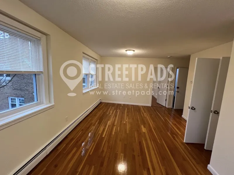 2018 Commonwealth Ave, Brighton