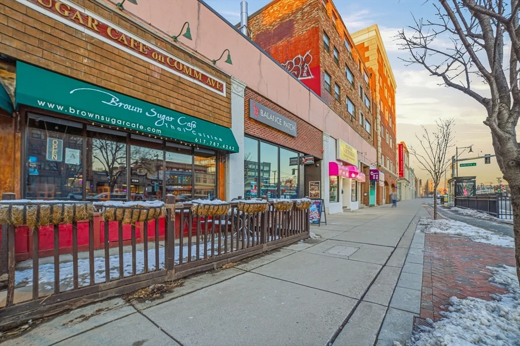 1035 Commonwealth Ave, Allston