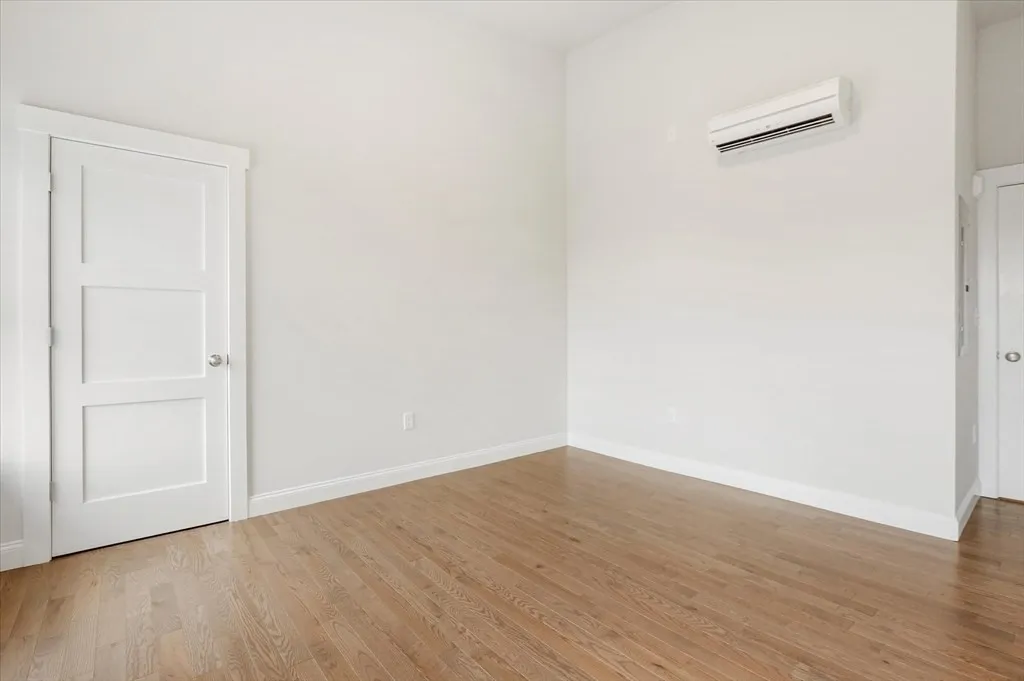 30 Main St, Tufts University