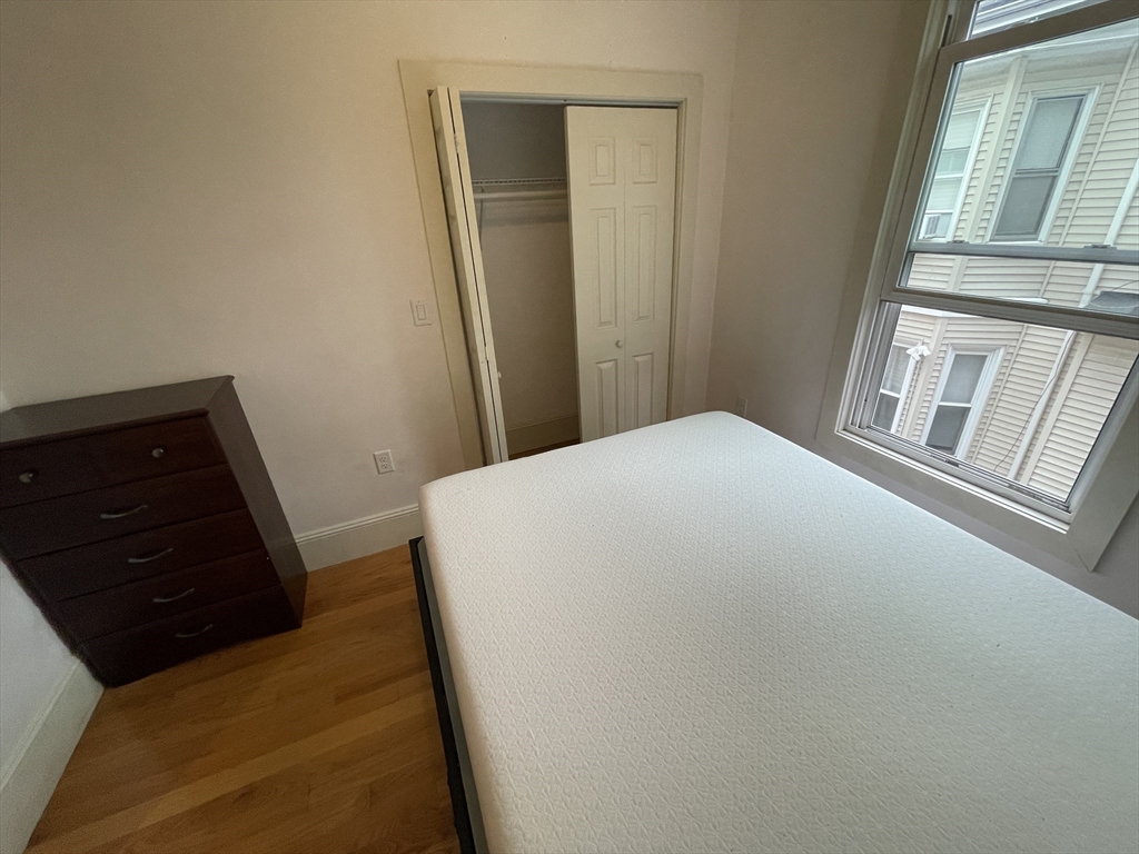 32 Suffolk St, The Port