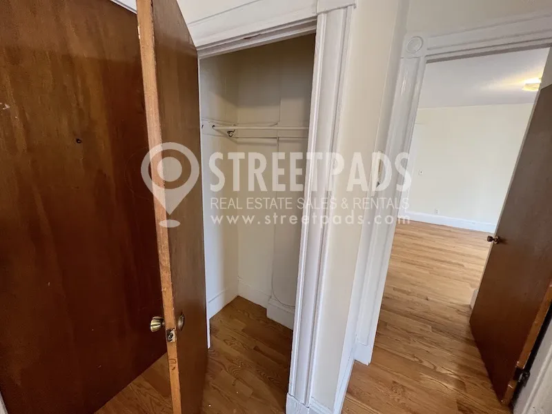 381 Harvard St, Mid-Cambridge